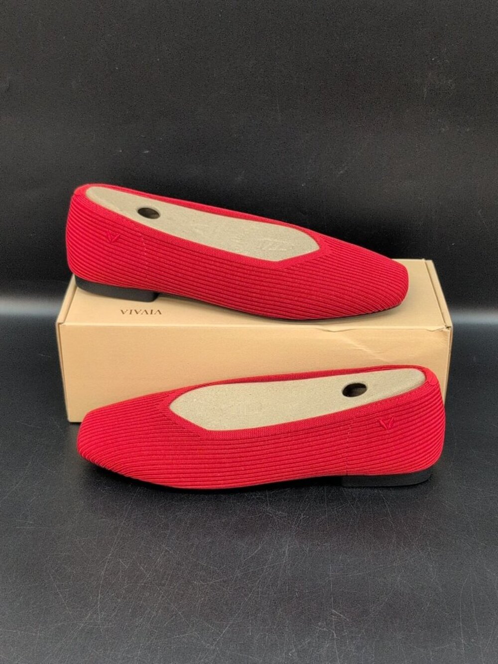 Vivaia Margot 2.0 Square-Toe V Cut Women's Flats Pumps EU 40 Ruby Red